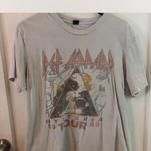 Def Leppard Hysteria Tour 1988 Graphic T-Shirt